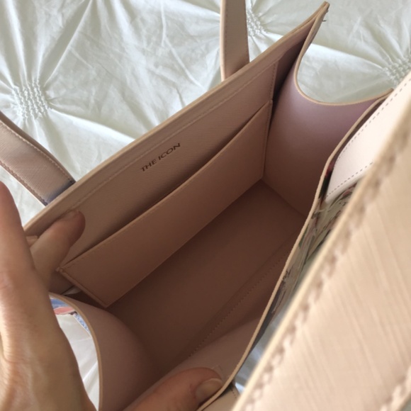 LIKE NEW Beautiful RARE Ted Baker floral pink tote - Picture 4 of 4